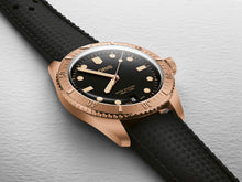 Charger l'image dans la galerie, Oris Divers Sixty-Five Date (Barbe à papa sépia)