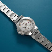 Charger l'image dans la galerie, Aquis Date Calibre 400 Upcycle 43,50 mm 01 400 7790 4150- 07 8 23 02PEB