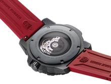 Load image into Gallery viewer, Master Carbon SEAL Automatic XS.3875