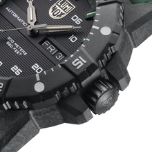 Charger l'image dans la galerie, Master Carbon SEAL Automatic, 45MM - 3877