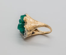 Load image into Gallery viewer, 14K COCKTAIL Ring CHATHAM EMERALD