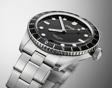 Load image into Gallery viewer, Divers Sixty-Five 12H Calibre 400 Ref. No. 01 400 7772 4054-07 5 20 82  01 400 7772 4054-07 8 20 18
