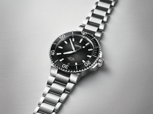 Load image into Gallery viewer, AQUIS DATE CALIBRE 400 41.50 mm 01 400 7769 4154-07 8 22 09PEB
