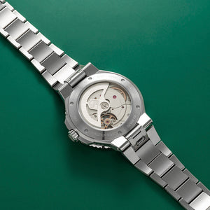 Aquis Date Calibre 400 43,50 mm 01 400 7790 4157- 07 8 23 02PEB