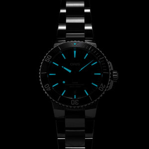 Aquis Date 41,50 mm 01 733 7787 4135- 07 8 22 04PEB