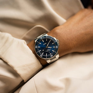 Aquis Date 43,50 mm 01 733 7789 4135- 07 8 23 04PEB