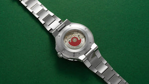 Aquis Date  43.50 mm  01 733 7789 4157- 07 8 23 04PEB
