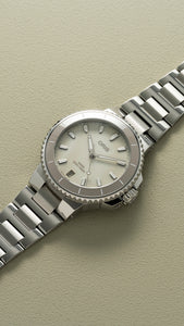 Aquis Date 36,50 mm 01 733 7792 4151- 07 8 19 05P