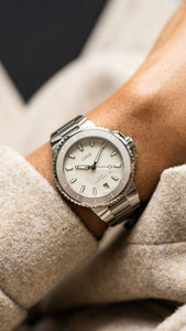 Aquis Date 36,50 mm 01 733 7792 4151- 07 8 19 05P