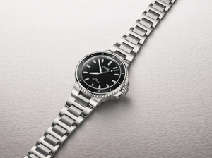 AQUIS DATE DIAMONDS 36.50 mm 01 733 7792 4194-07 8 19 05P