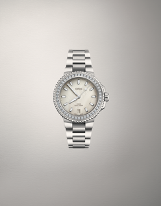 AQUIS DATE DIAMONDS 36.50 mm 01 733 7792 4956–07 8 19 05P