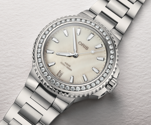 AQUIS DATE DIAMONDS 36.50 mm 01 733 7792 4956–07 8 19 05P
