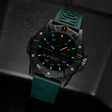 Charger l'image dans la galerie, Master Carbon SEAL Automatic, 45MM - 3877
