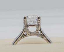 Load image into Gallery viewer, 18K SOLITAIRE Ring (mounting for 7 mm diamond)
