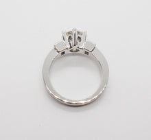 Load image into Gallery viewer, 18K SOLITAIRE Ring
