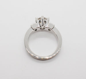 18K SOLITAIRE Ring
