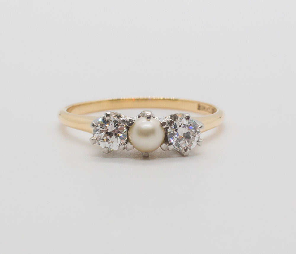 18K TRINITY Ring