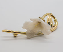 Load image into Gallery viewer, 18K FLOWER Brooch
