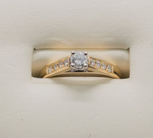Load image into Gallery viewer, 14K 2 TONE SOLITAIRE Ring
