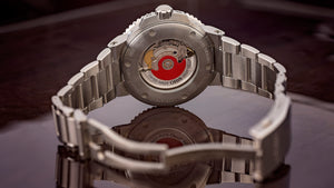 Aquis Date Cherry Dial Edition-01 733 7766 4158-07 8 22 05PEB