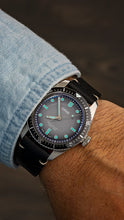 Load image into Gallery viewer, Oris Divers Sixty-Five Glow - 01 733 7707 4053-07 8 20 18 / 01 733 7707 4053-07 5 20 89
